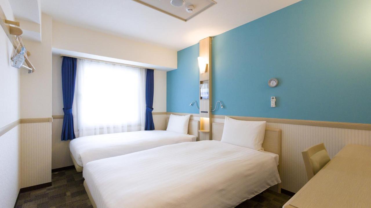 Toyoko Inn Hiroshima-Eki Stadium Mae Exterior photo